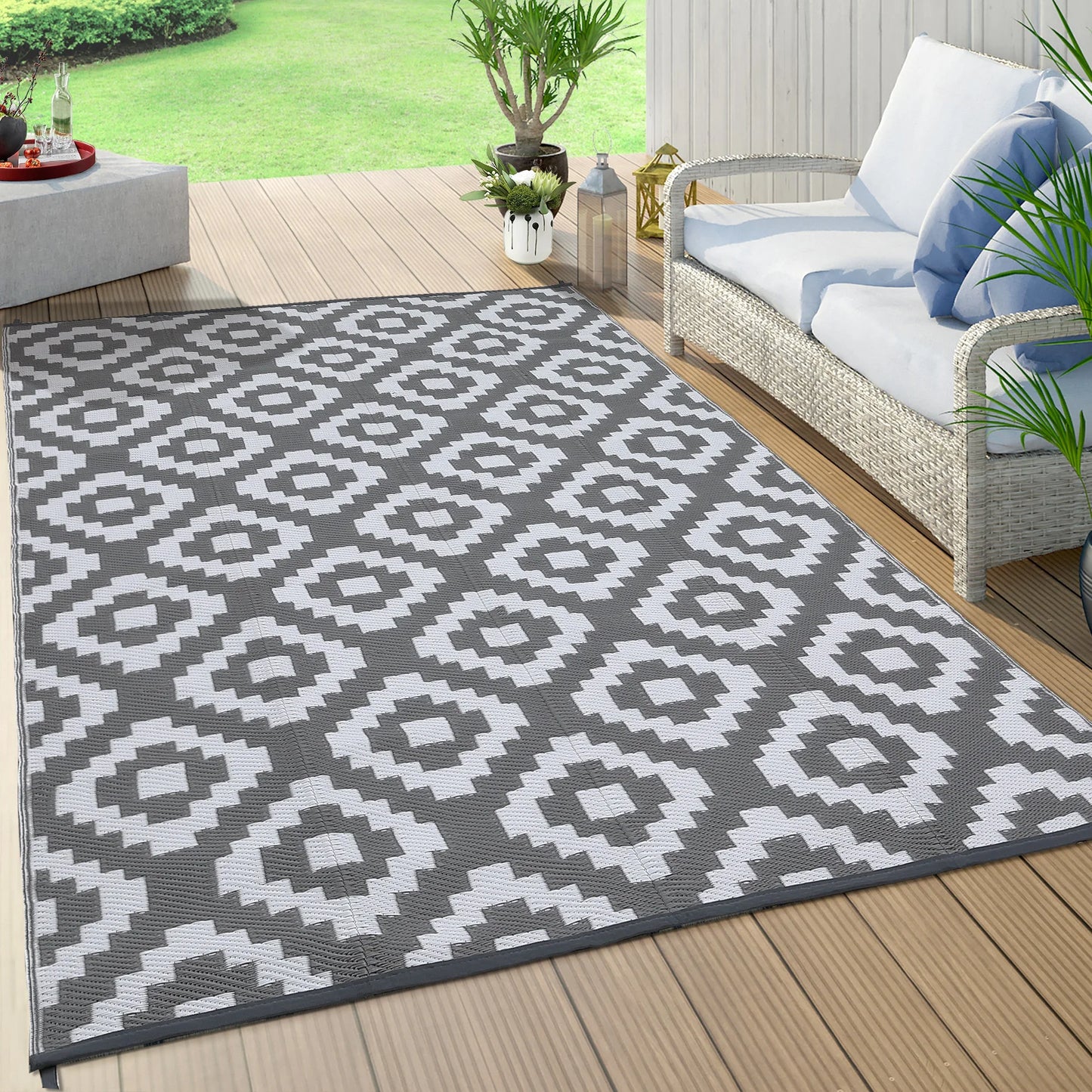 Outdoor Rug Plastic Straw Rug Modern Geometric Waterproof Reversible