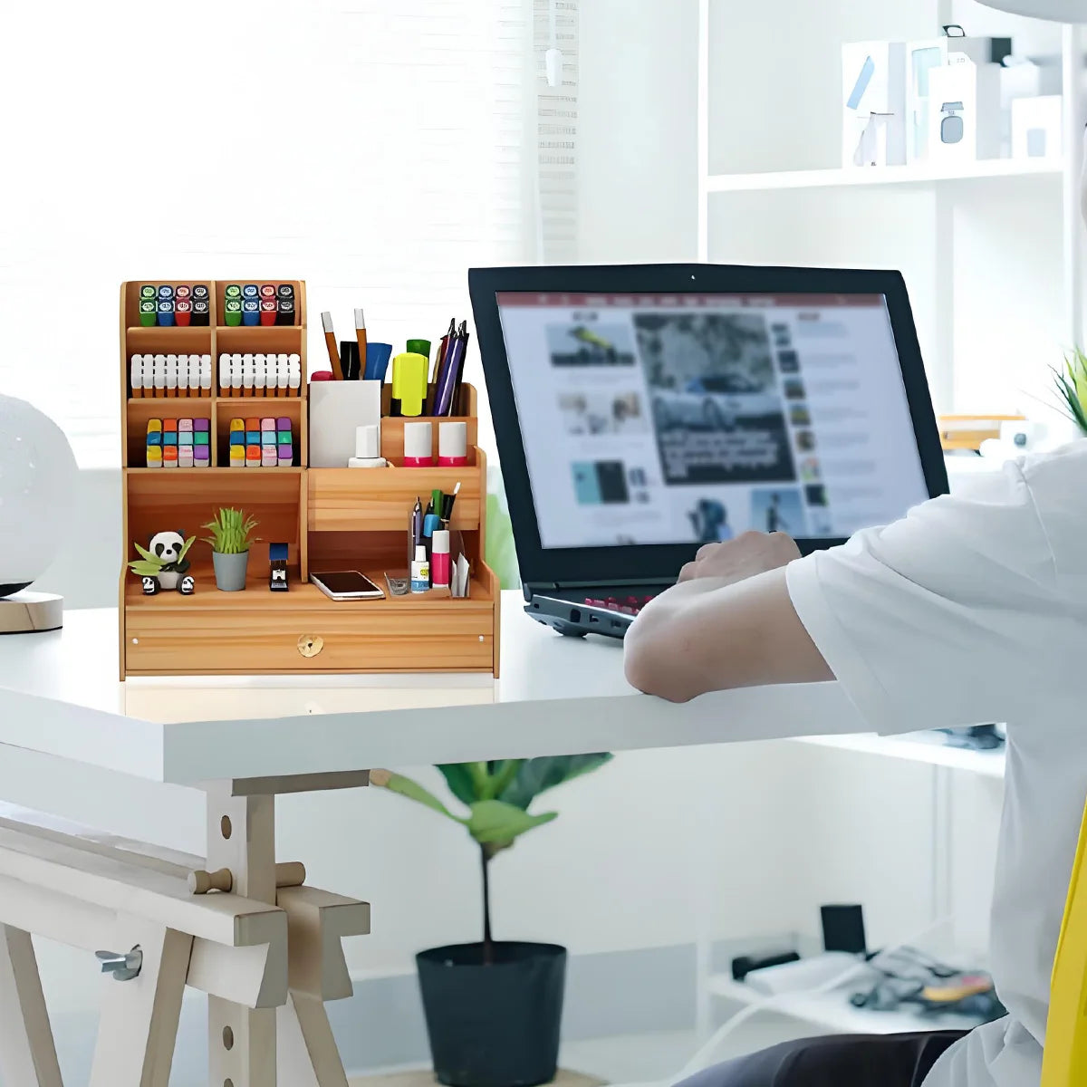 Simple Wooden Pen Holder Storage Shelf With Drawer