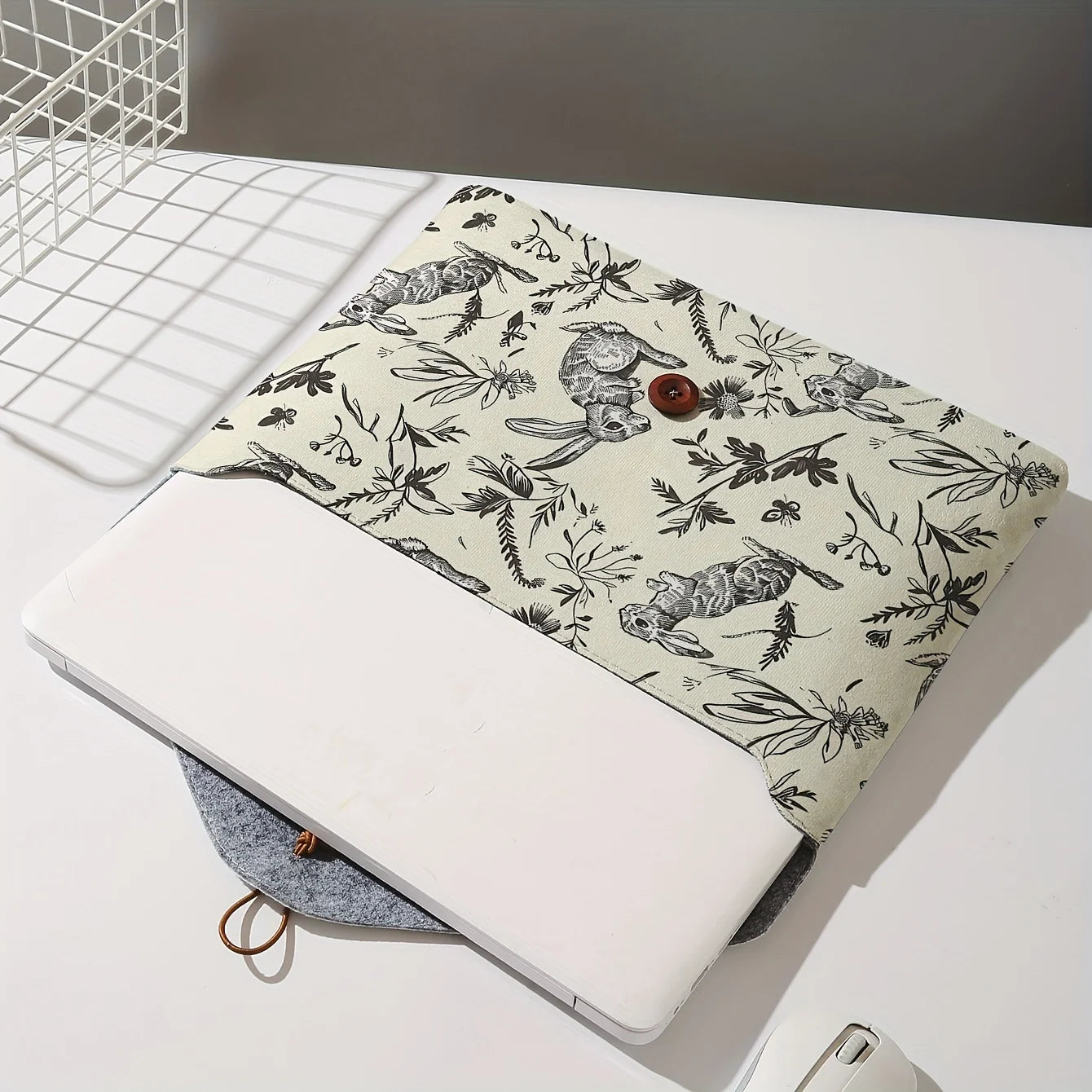 Rabbit print pattern laptop bag with soft laptop fabric cover