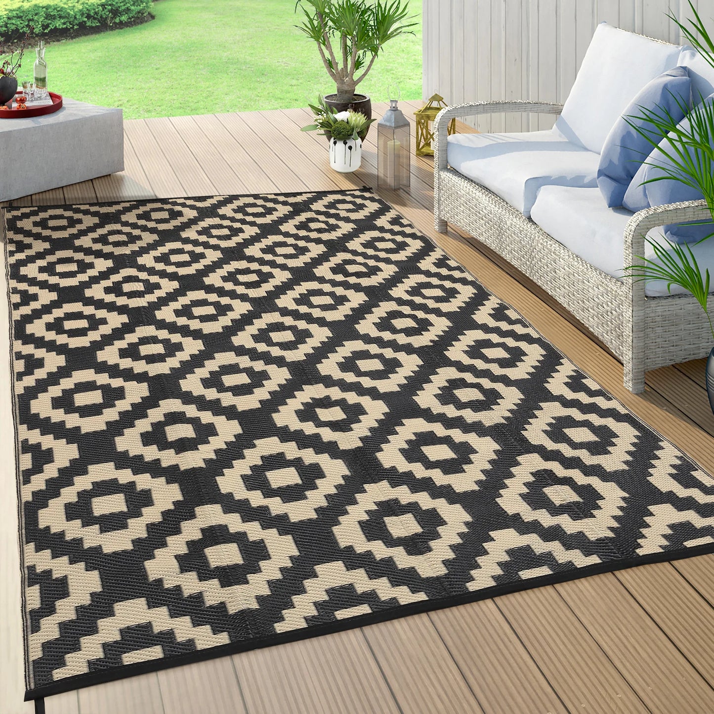 Outdoor Rug Plastic Straw Rug Modern Geometric Waterproof Reversible